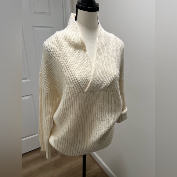 Talbots Cream Chunky Knit Wrap Neck Sweater Size Small NWOT Cozy Winter - Picture 6 of 10